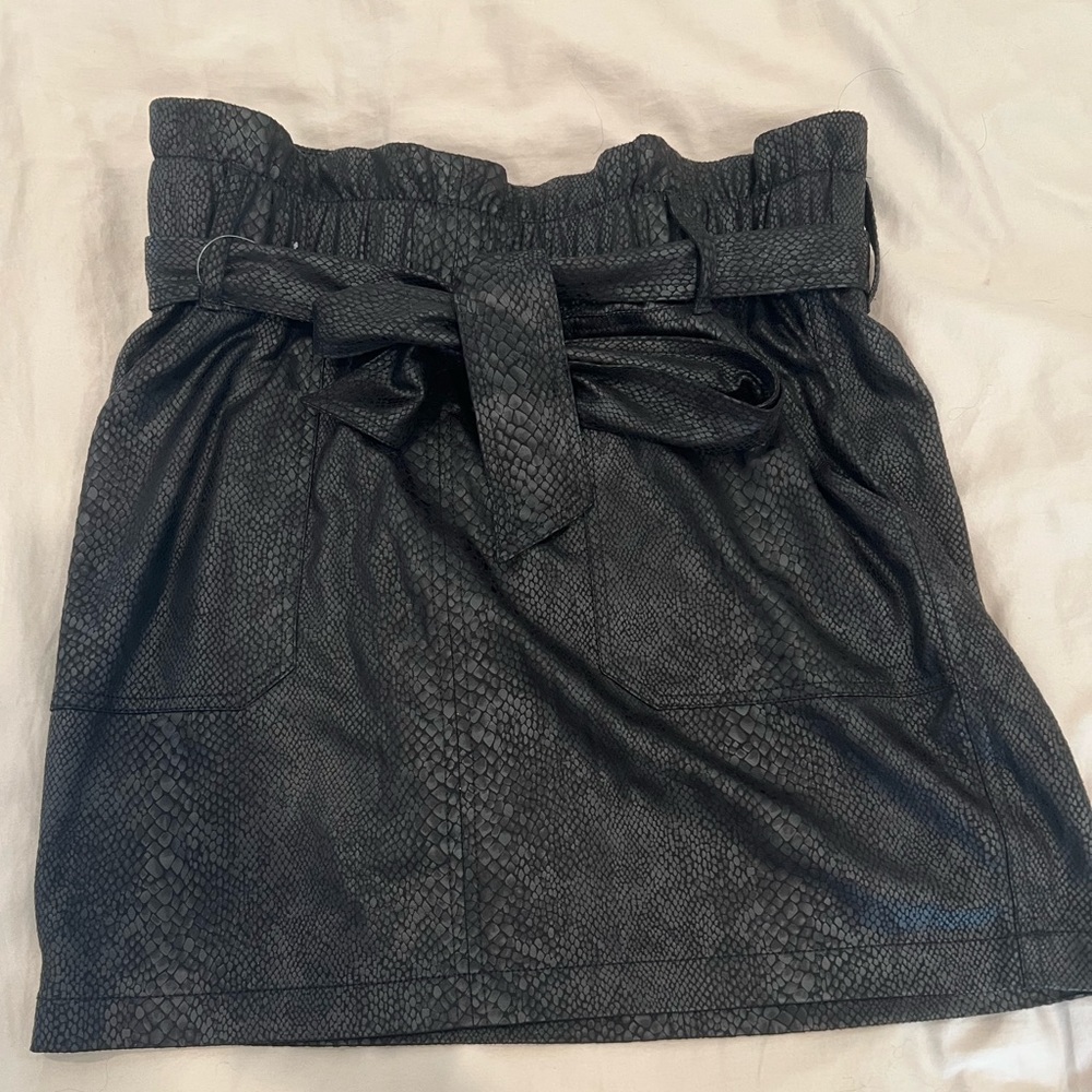NWT-Rachel Roy mini skirt